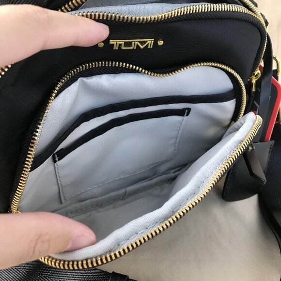 NEW Tumi CorssbodTumi Corssbody bag - Picture 10 of 10